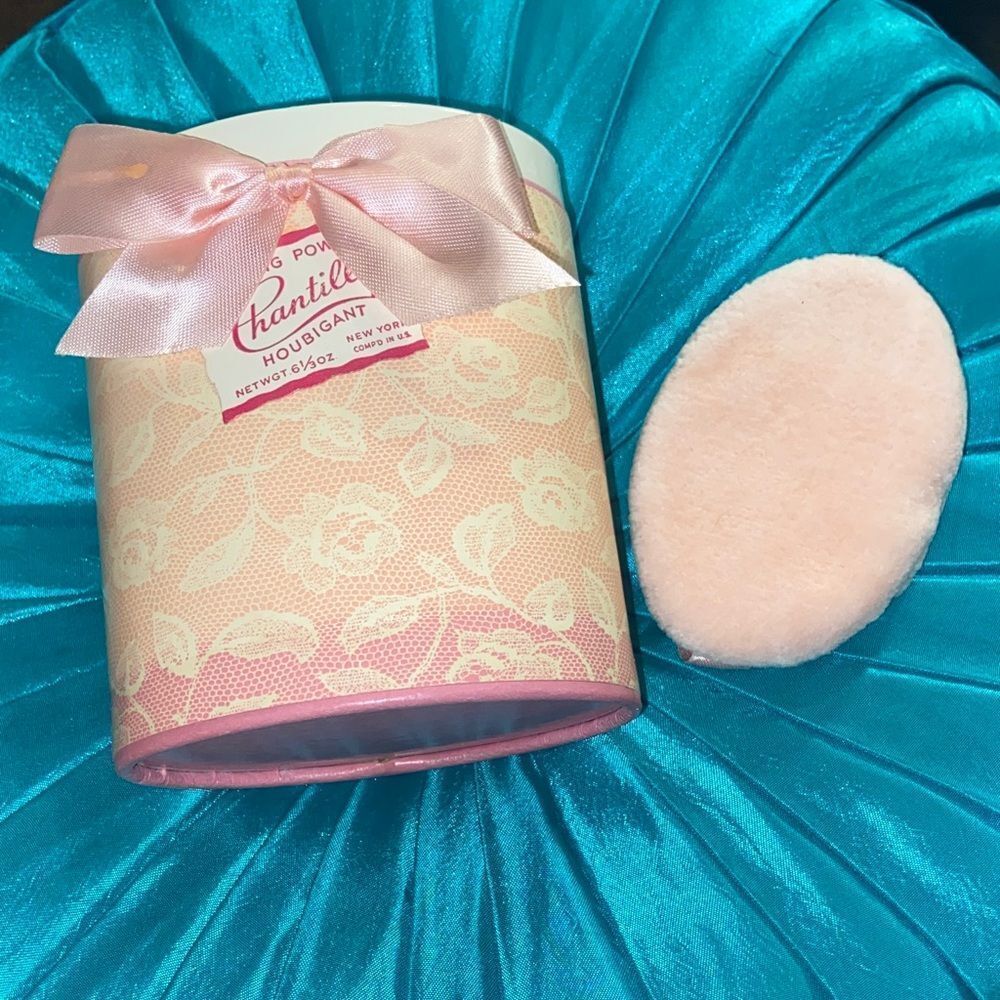 Vintage Chantilly Houbigant Dusting Powder 6 1/3 oz Unopened Granny Core no lid